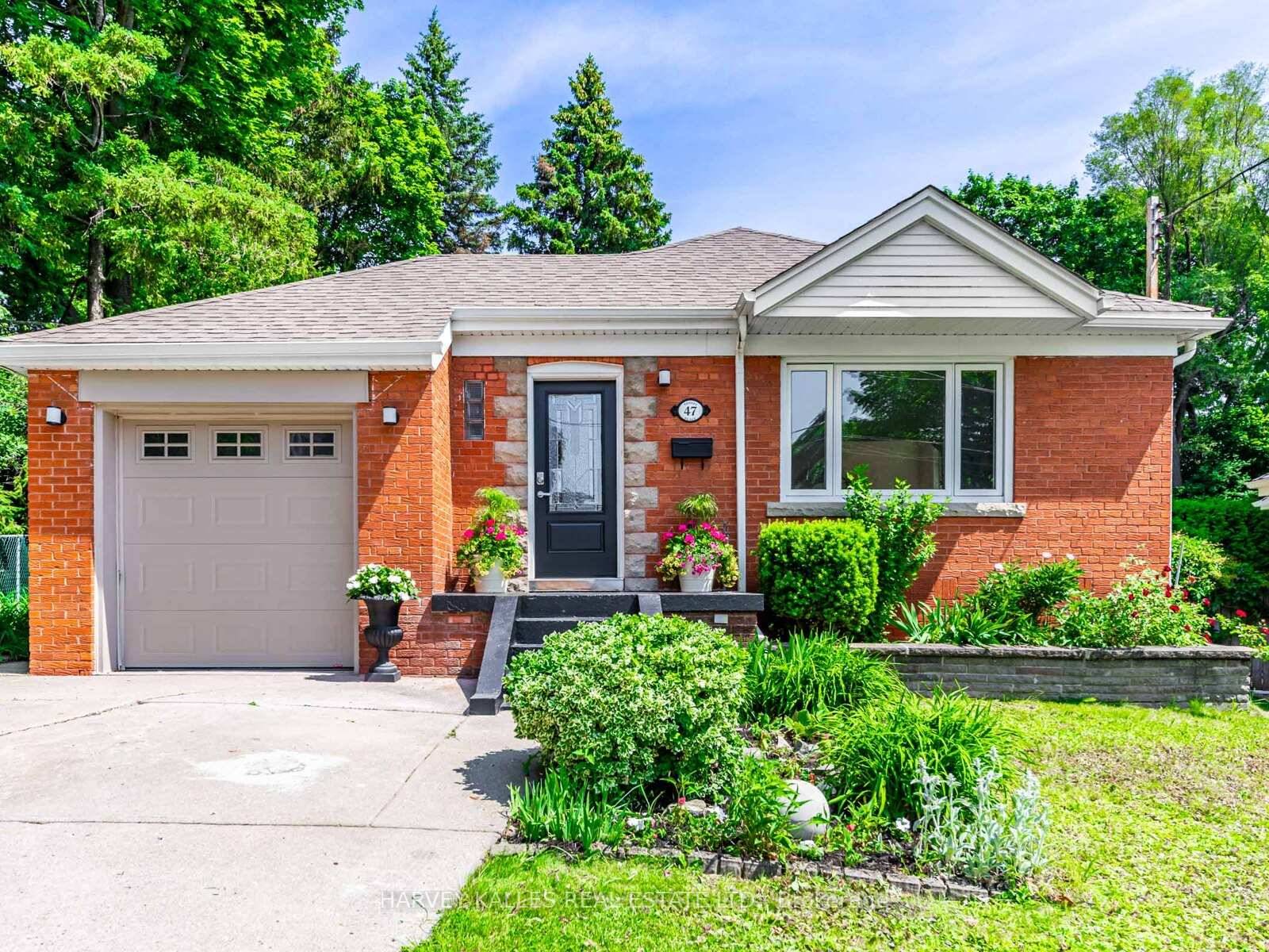 47 Notley Road A Rare Blend of Character, Comfort amp ; Care.