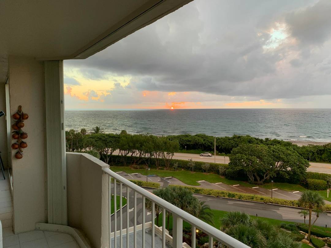 Sea Ranch Club of Boca is a private, 38 acre seaside enclave offering resort style living between the Atlantic and Intracoastal.