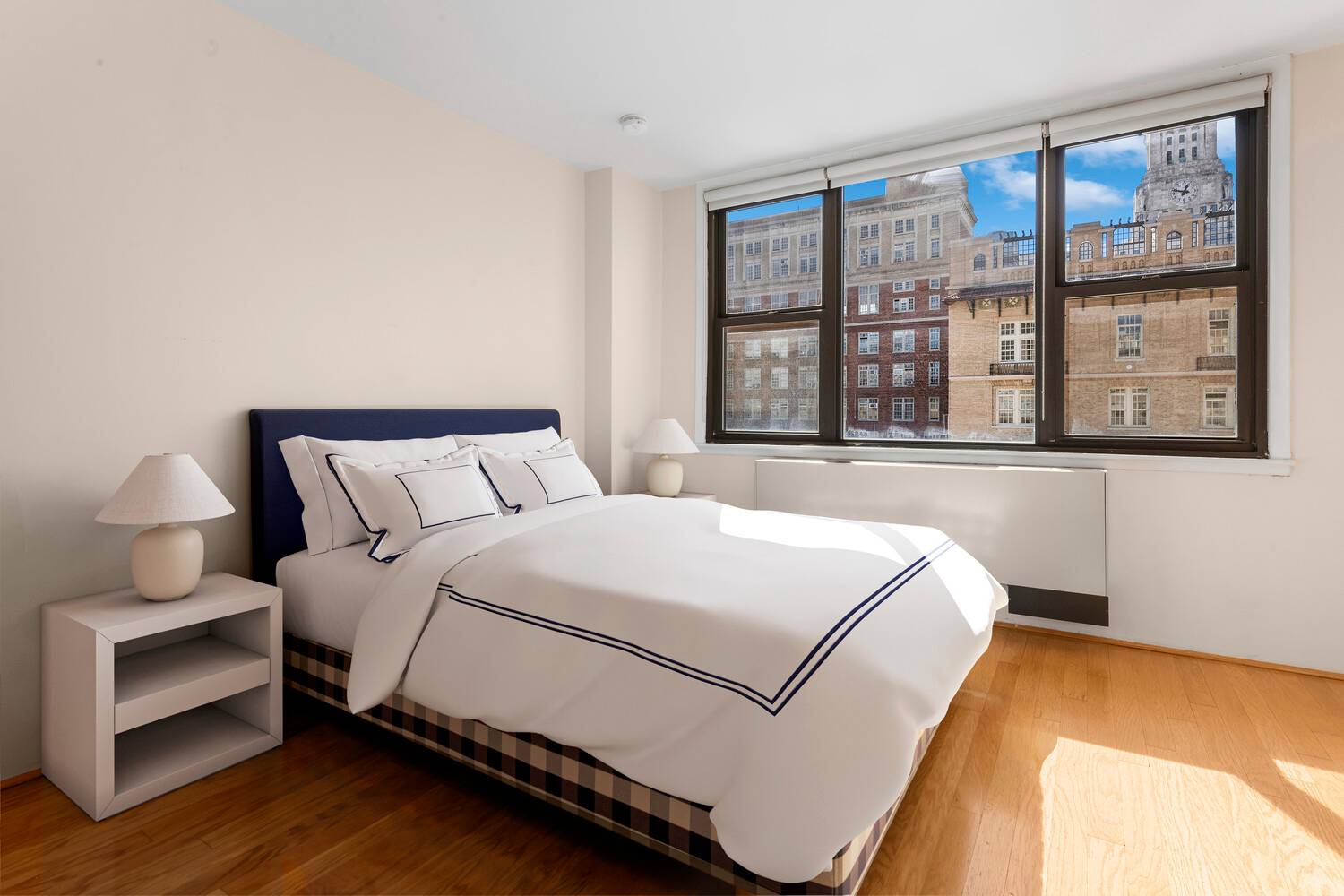 Bright, high floor Gramercy studio in beautifully maintained condition, offering southern light, open city views, and a flexible layout that makes the most of every square foot.