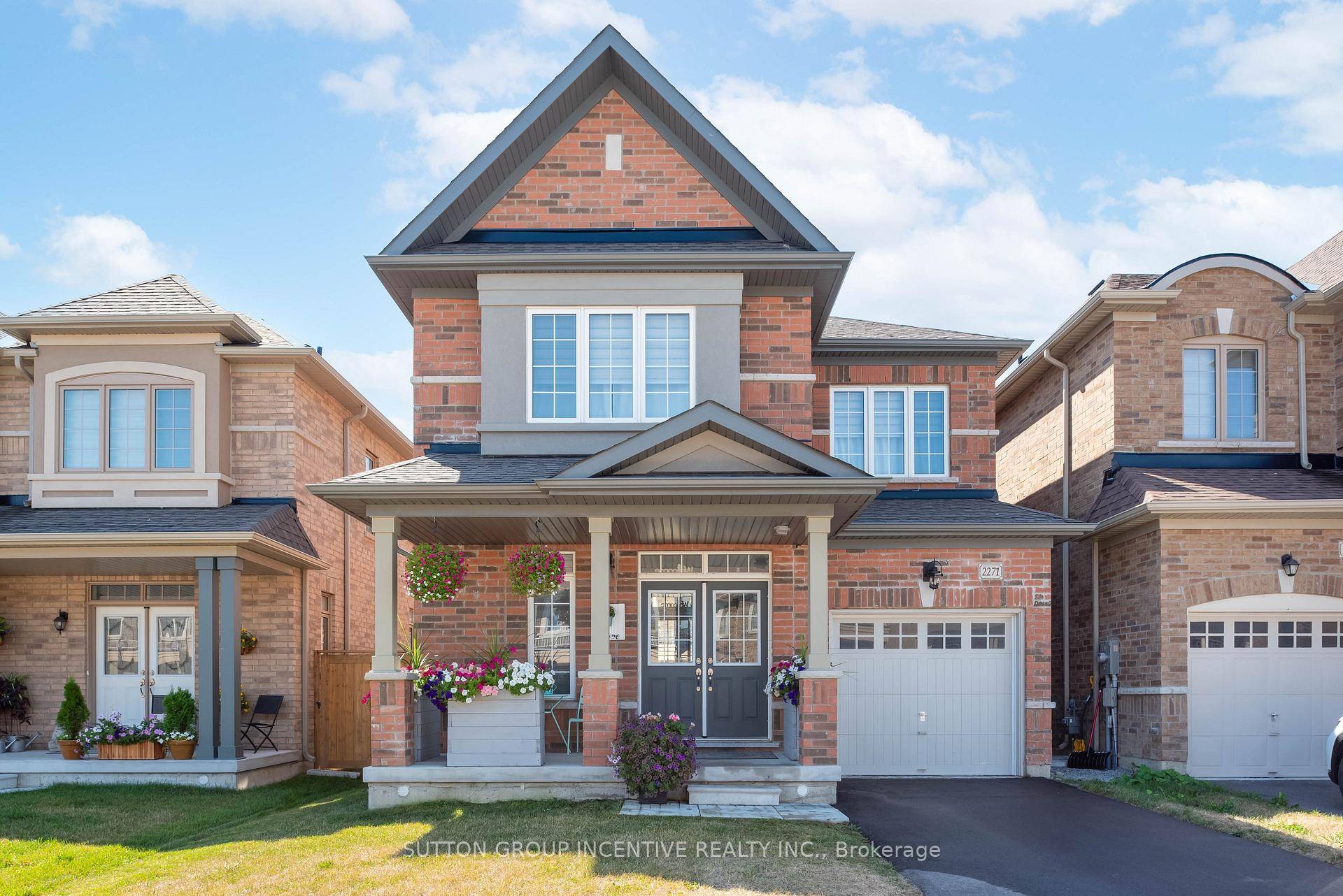 Welcome to this beautiful 4 bedroom, 4 bathroom home in the heart of Innisfil !
