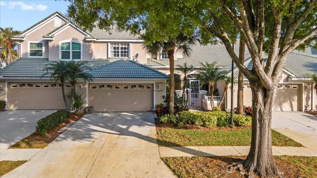Lakefront living in the heart of St.