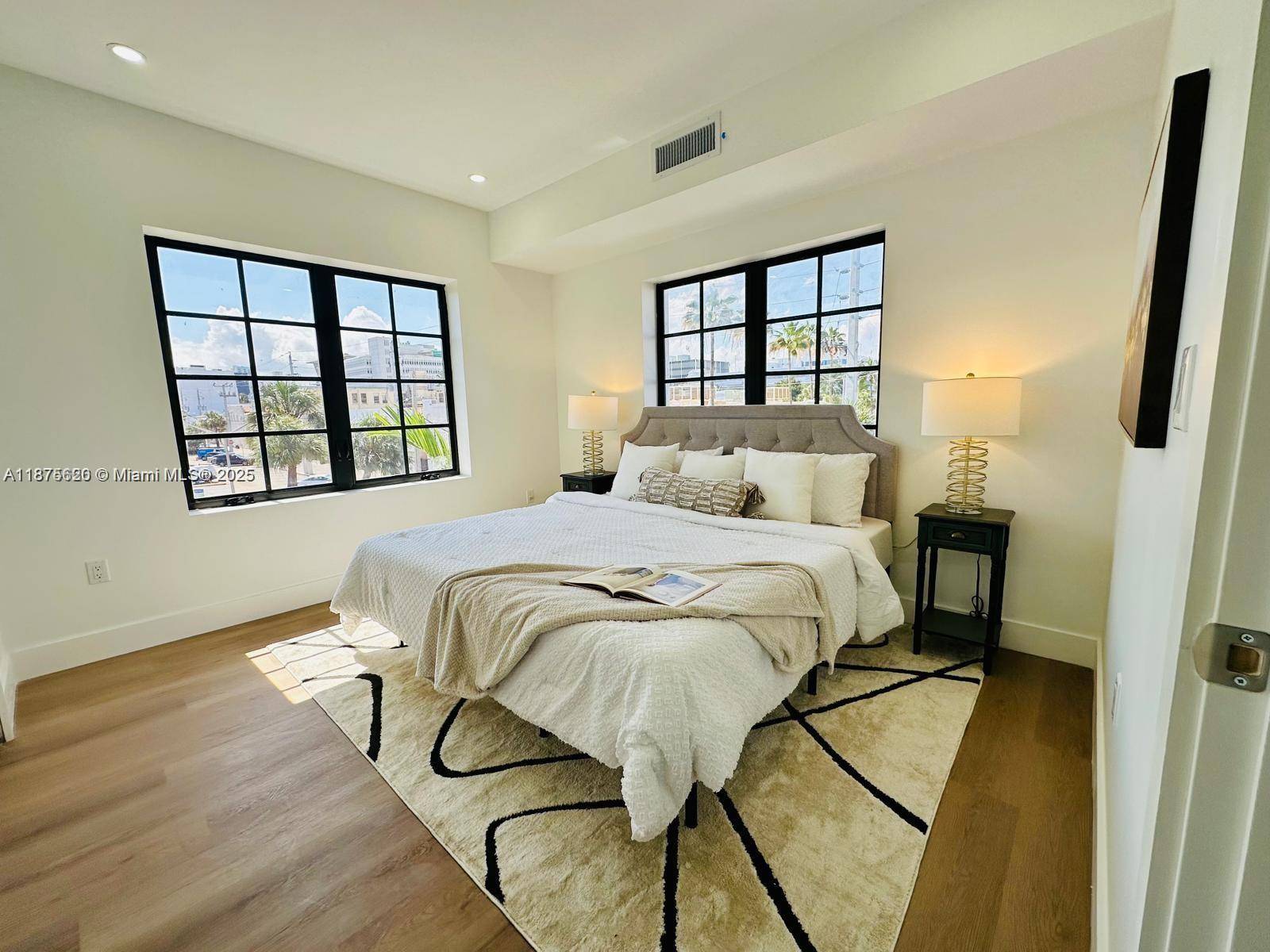 POLO CONDO. Excellent opportunity to own a fully remodeled income producing unit, ideally located within walking distance to Lincoln Road and the beach.