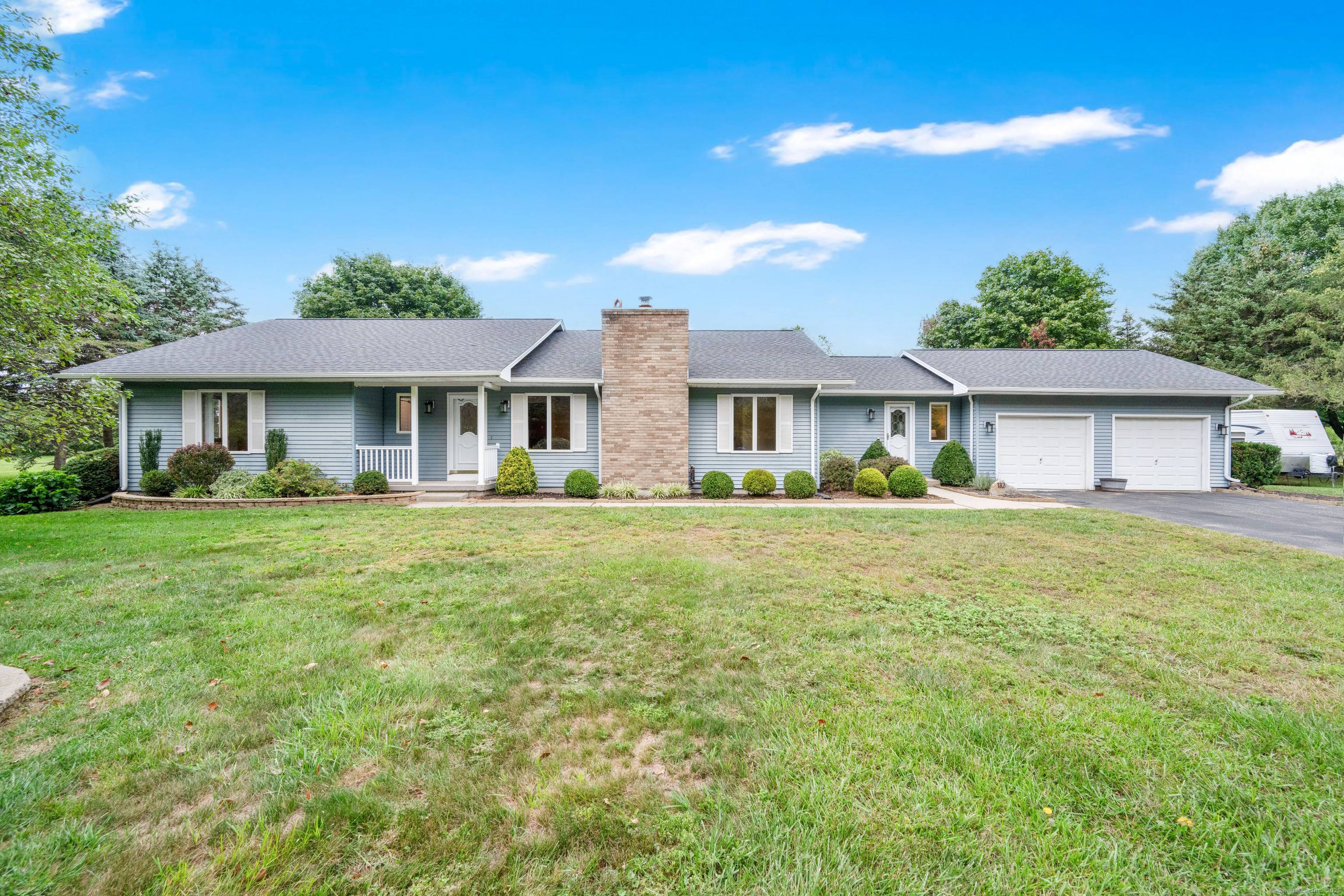 Beautiful, meticulously maintained 2, 212 sqft Ranch that is nicely situated on 1.