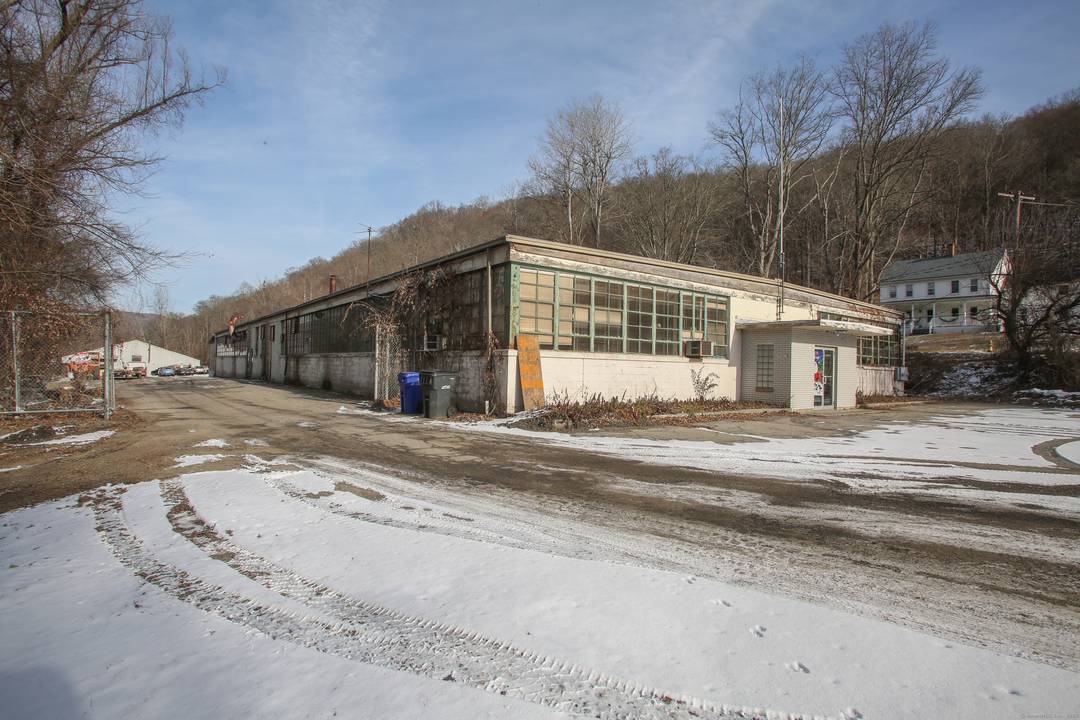 Kent's only Industrial Factory circa 1960 consists of two buildings The largest is 15, 000 sq ft the other is 7000 sq ft.