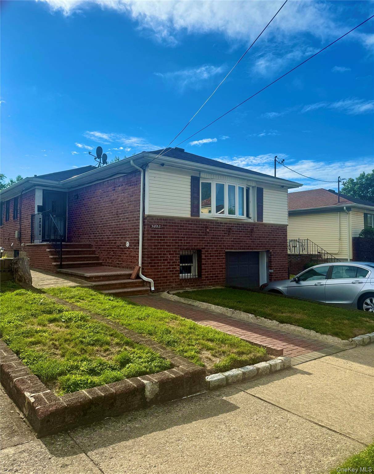 Welcome to this solid detached single family home in the heart of Little Neck !