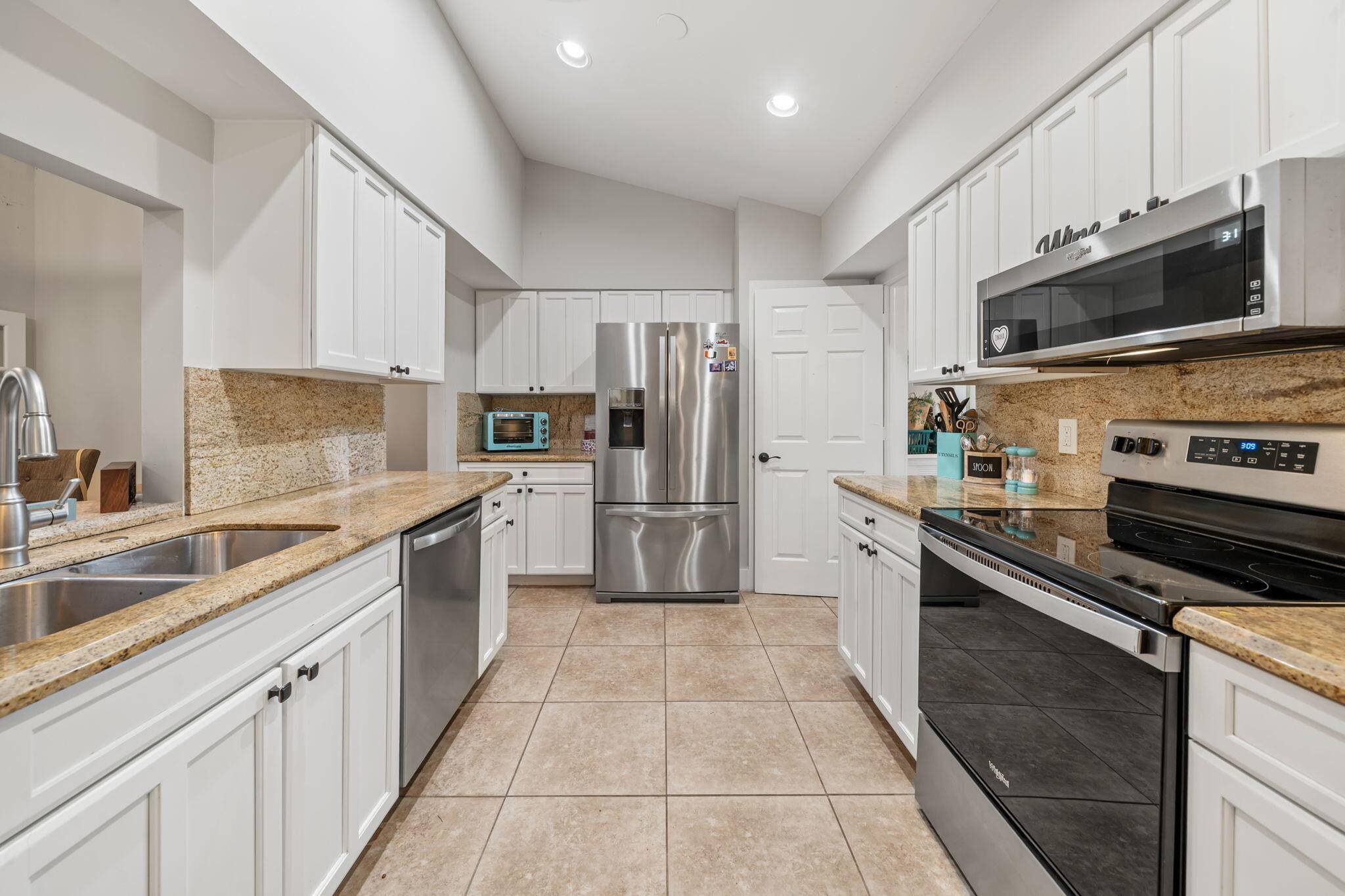 Beautifully Updated Seasonal Rental !