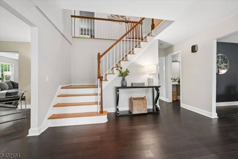 Perfectly positioned at the base of a quiet cul de sac on one of the most desirable streets in town, this move in ready home offers the ideal combination of ...