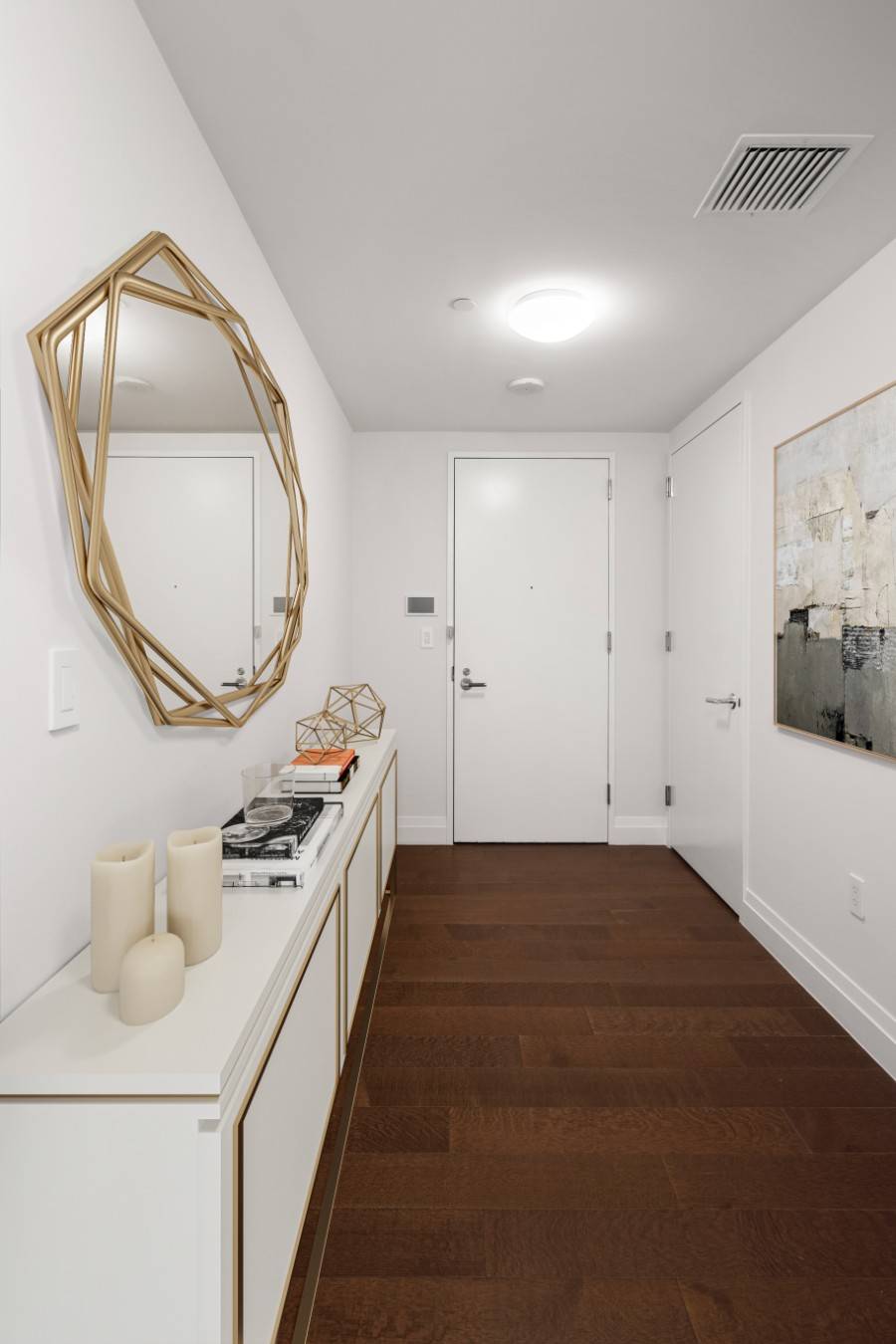 Experience Luxury and Flexibility at 35 West 15th StreetStep into an exquisite two bedroom, two bathroom residence within an award winning architectural gem.