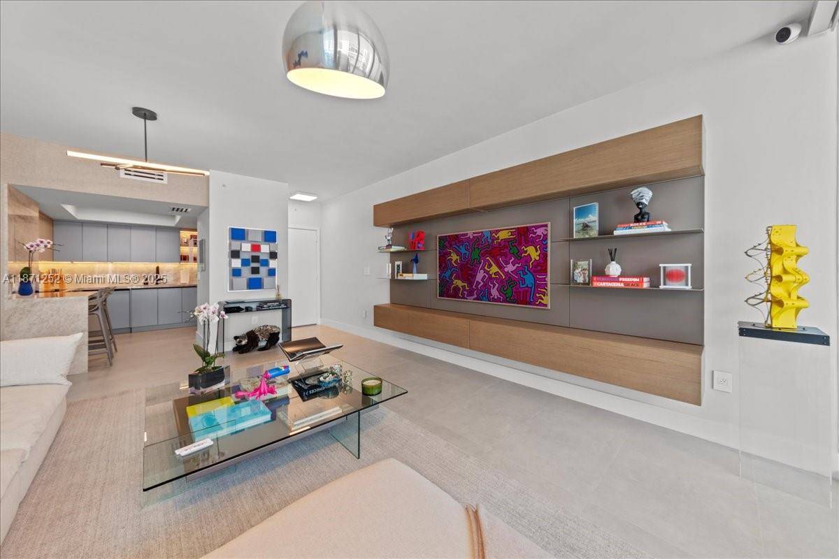 Completely Renovated Jade Brickell Residence with exquisite detail amp ; high end finishes.