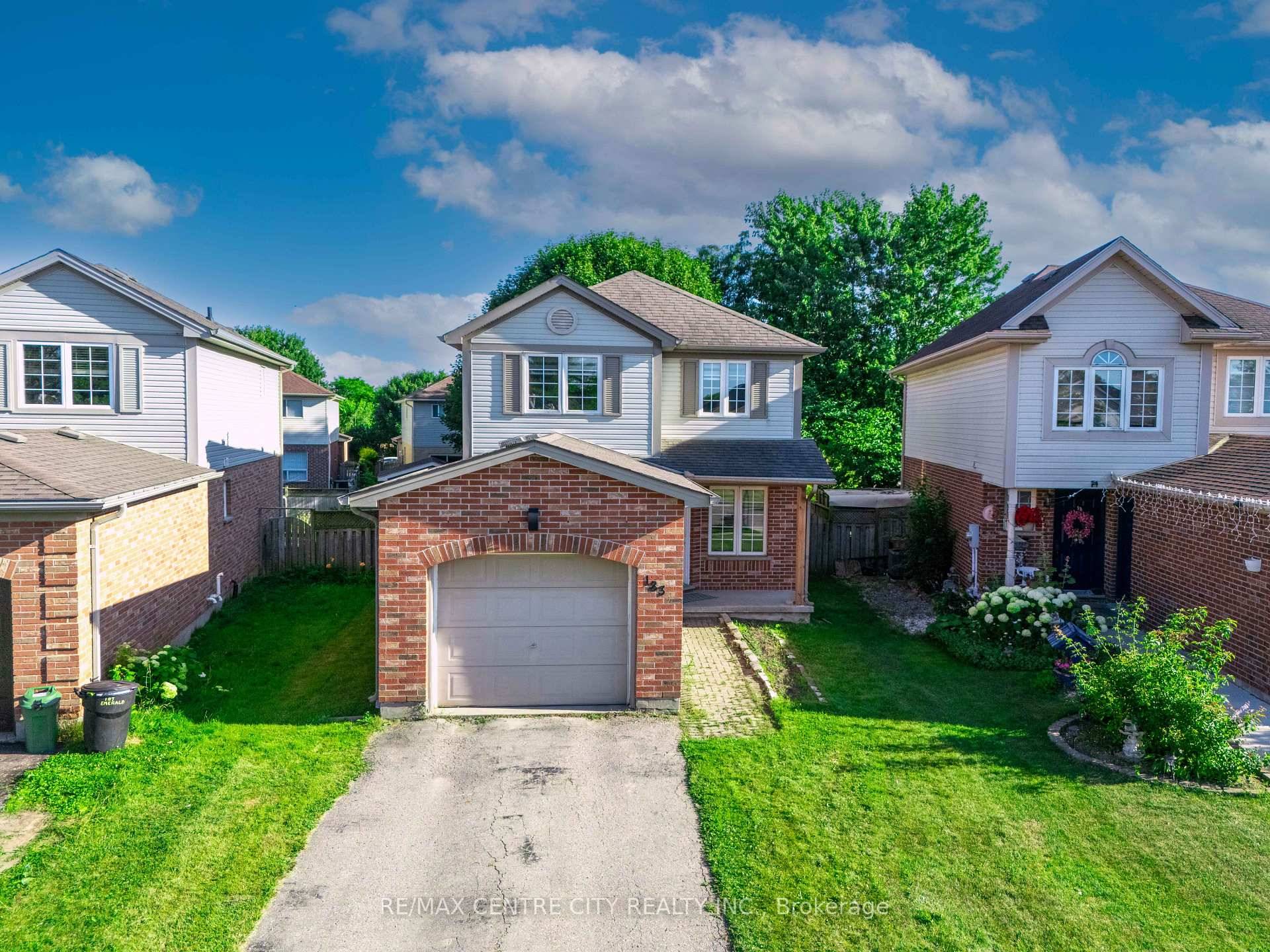 EXCEPTIONAL 2 Storey Home in Summerside !