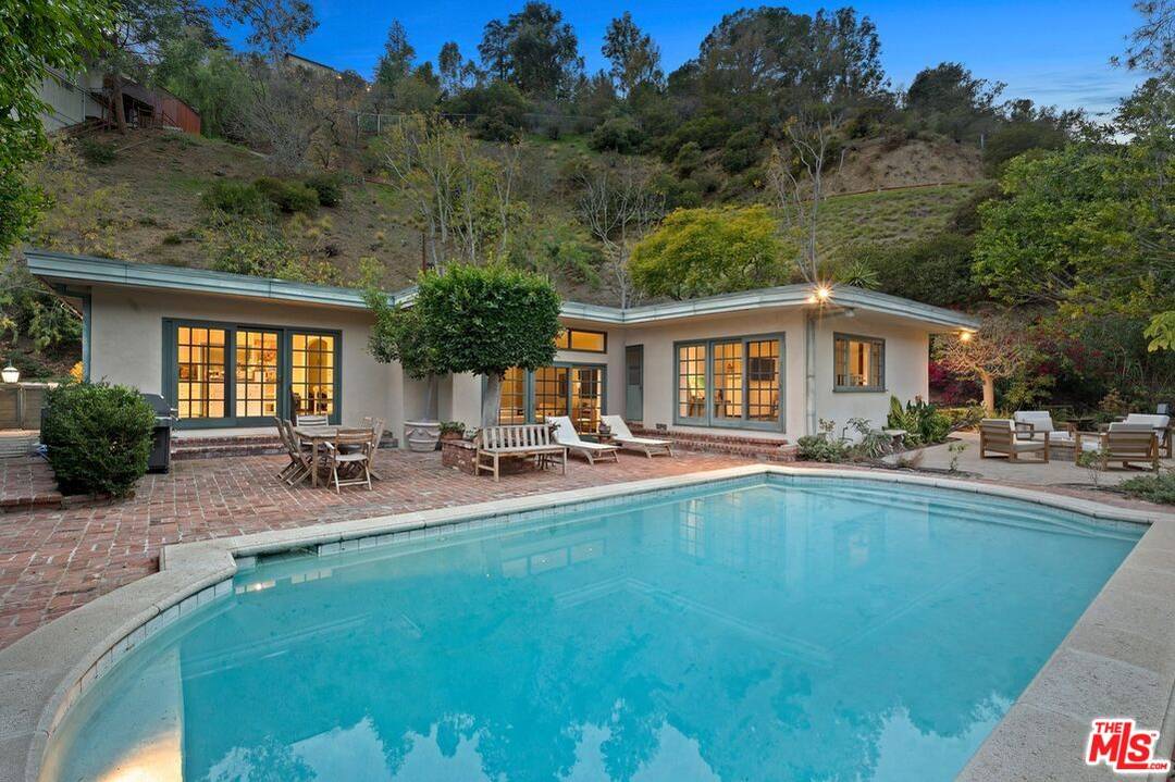 10216 Cielo Dr 4BR Beverly Hills Post Office | B.H.P.O. La