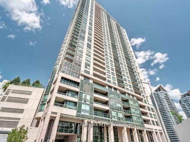 Professionally Cleaned Spacious 2 Bedroom, 2 Bath Corner Condo in the Heart of Square One.