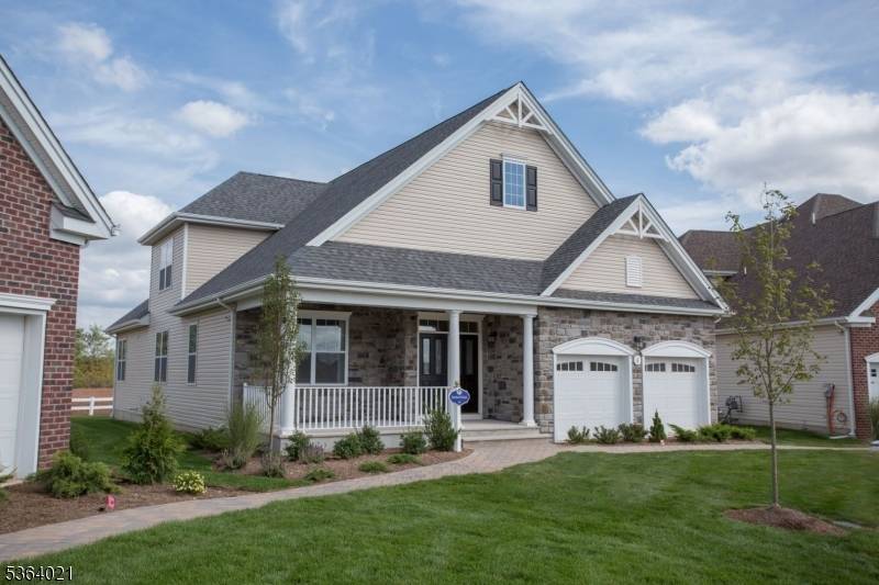GATEWAY AT ROYCE BROOK ACTIVE ADULT RARE OPPORTUNITY BUILDERS DECORATED MODEL NOW AVAILABLE !