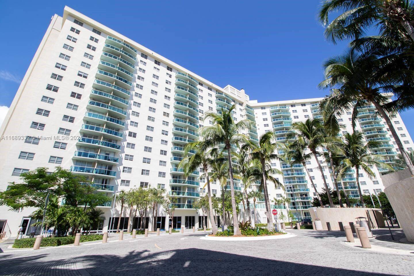 SPACIOUS AND UPDATED LARGE 1 1, 5 CONDO.
