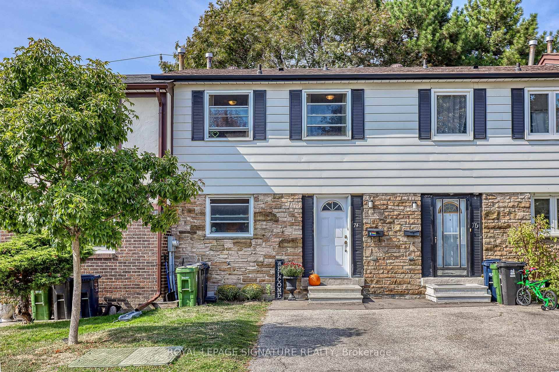 Bright amp ; Upgraded 3 Bed 3 Bath Townhouse in a Fantastic Family Friendly Location.