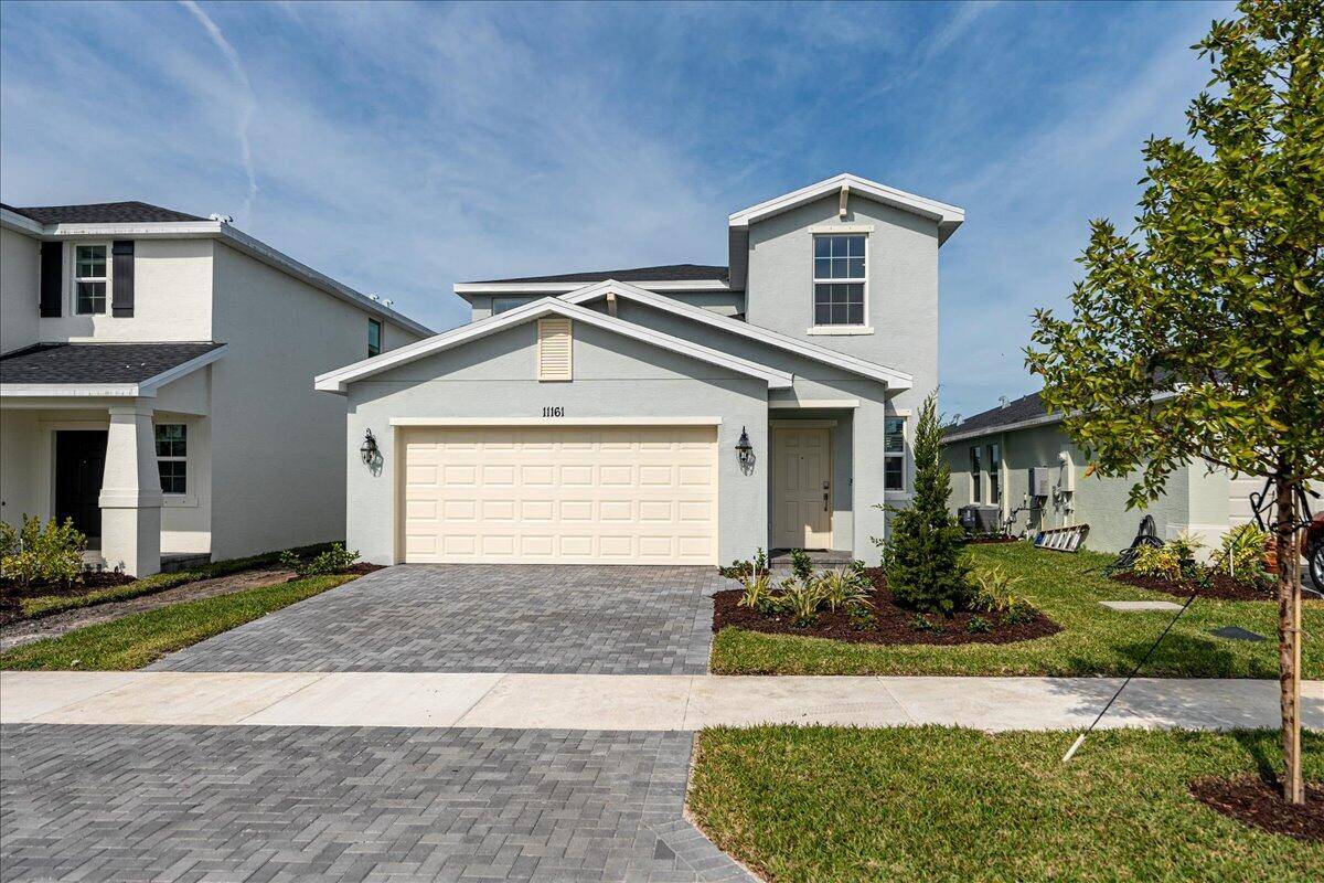 Newly constructed 5 Bedroom Home in Gated Community !