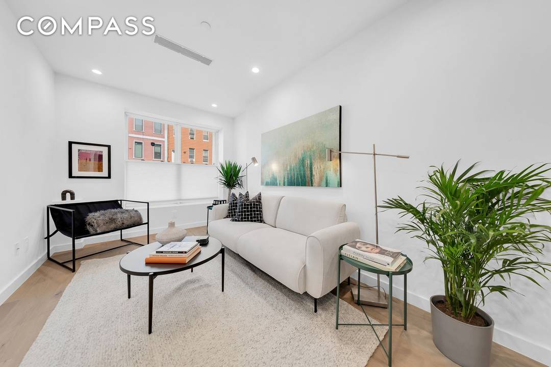 Pet Friendly Email me for the video tour !