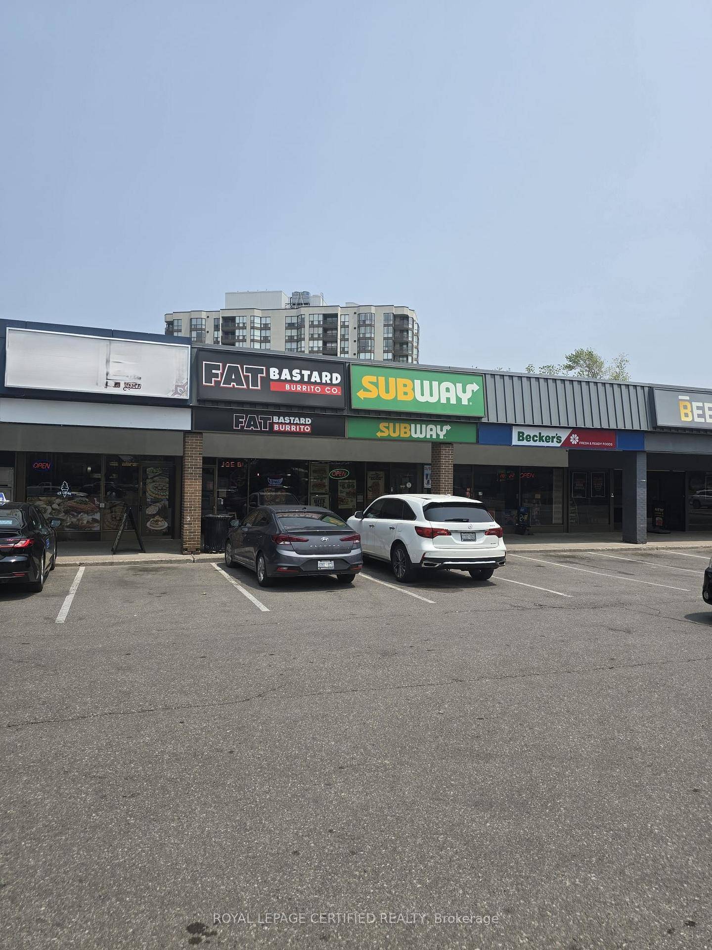 An exceptional turn key opportunity in the highly reputable and high traffic Rockwood Plaza, Misissauga.