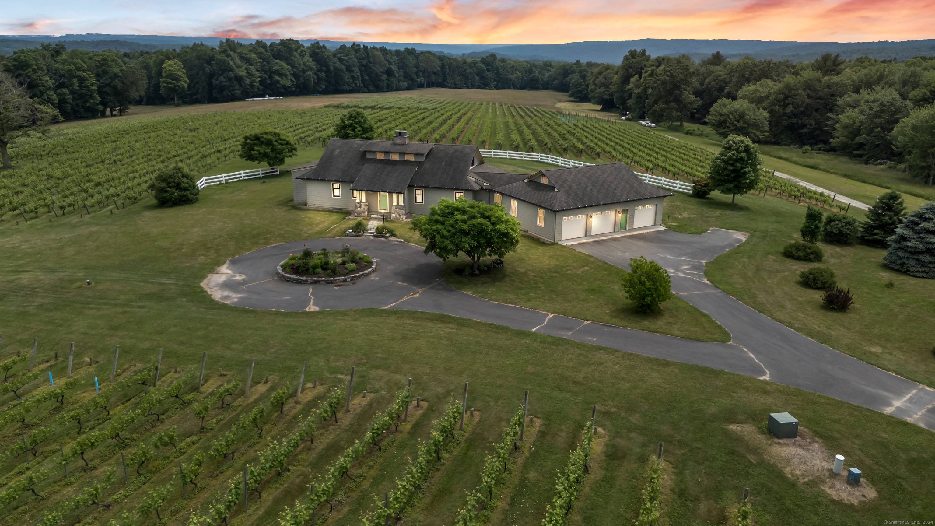 Cassidy Hill Vineyard and the owners residence sit on picturesque fertile land overlooking the rolling hills of Eastern Connecticut.
