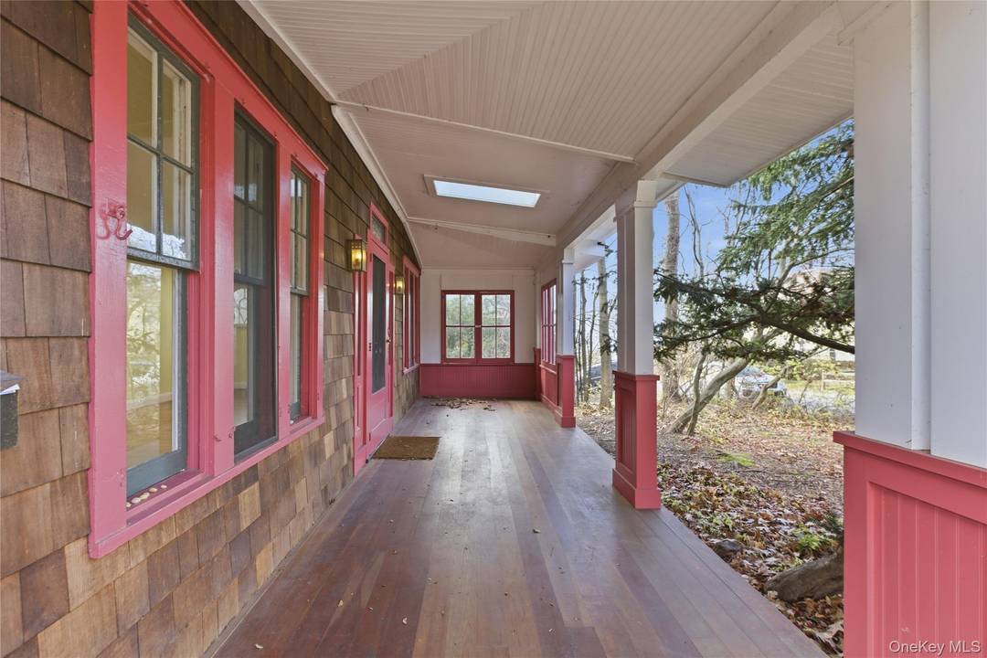 Live in this home as if it were your own !