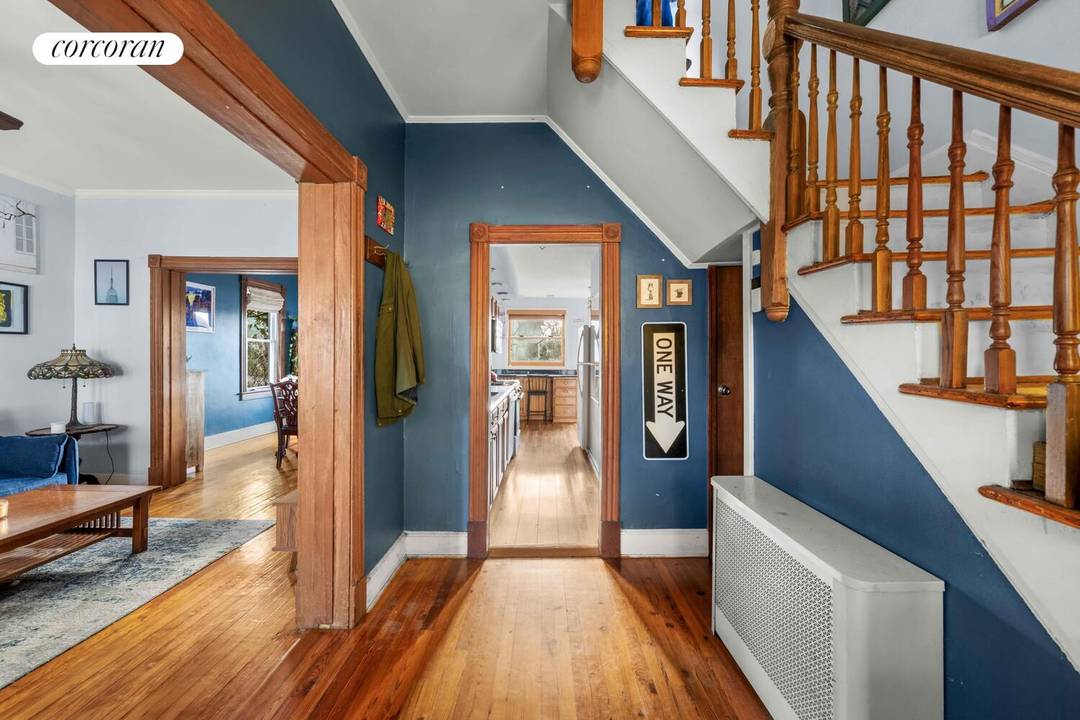 Welcome to 304 Westervelt Avenue in Saint George New Brighton.