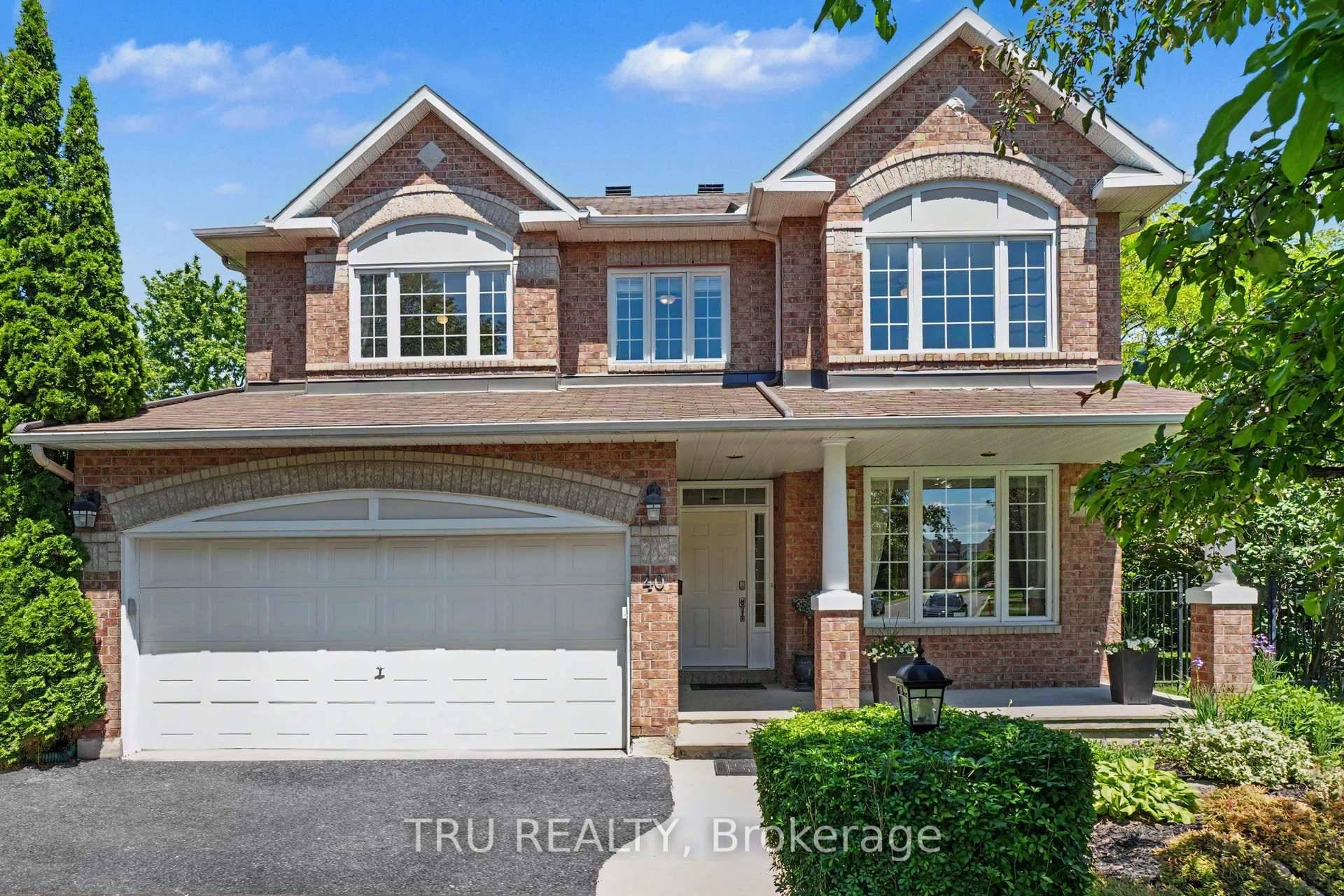 Welcome to your private retreat in the heart of Centrepointe.
