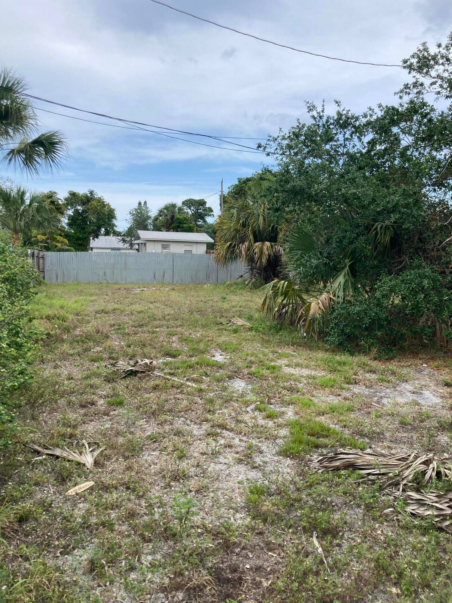 Buildable 50x100 Lot in Port Salerno CRA DistrictUsage Questions ?