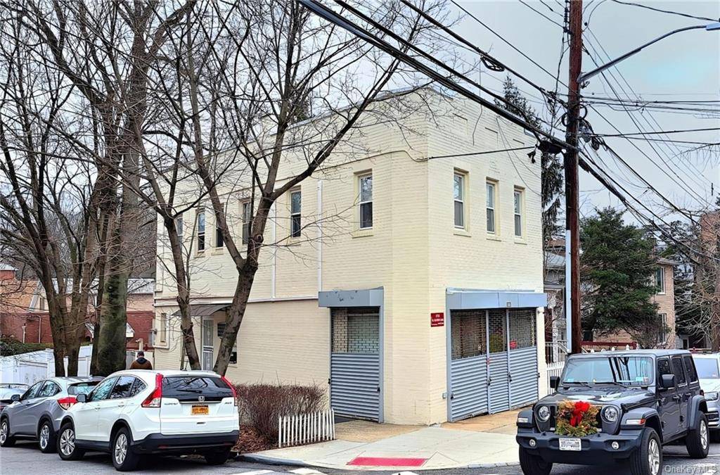 6 fully leased commercial units generating over 70, 000 NOI.