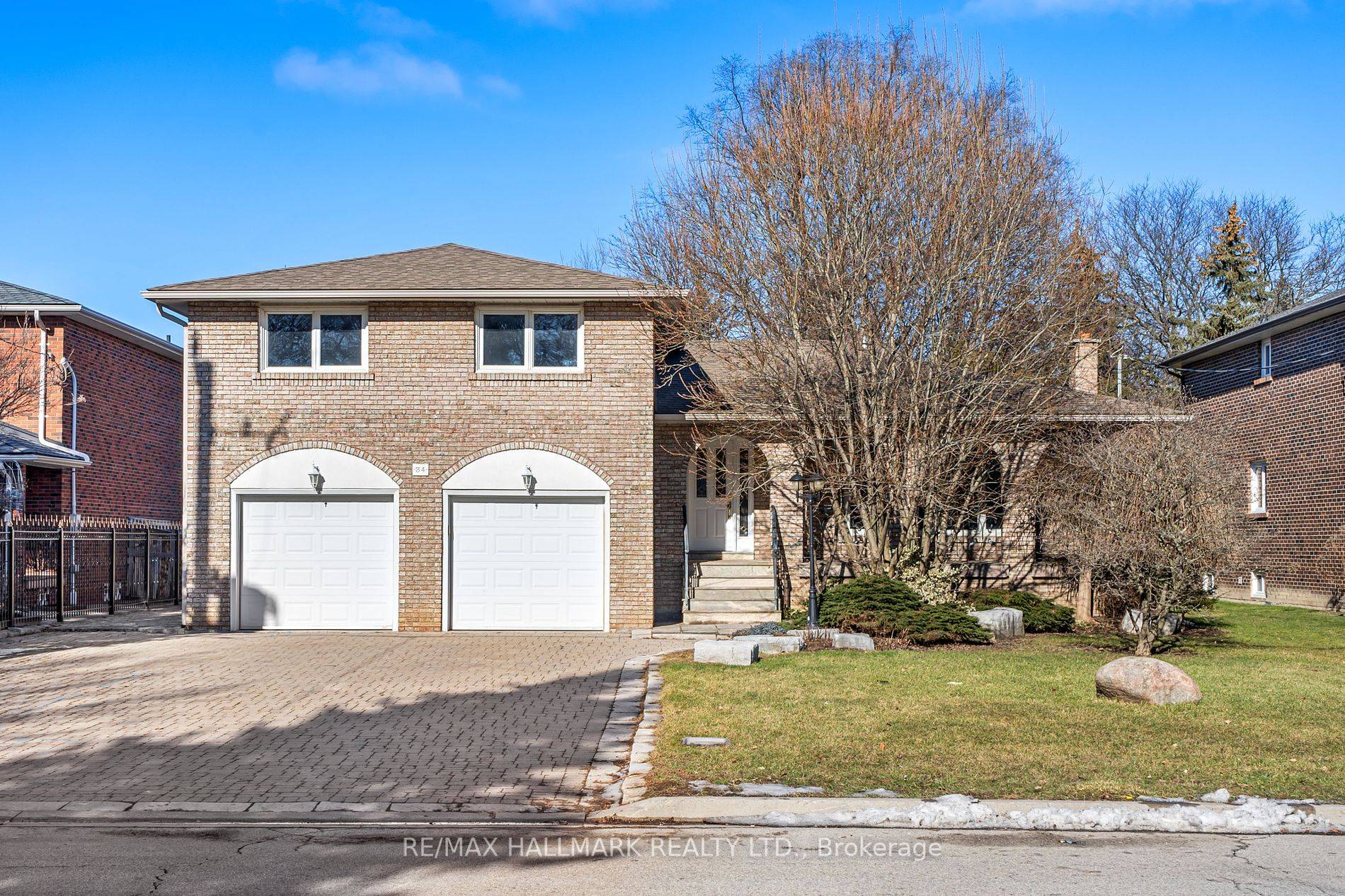 Exceptional Opportunity Awaits Welcome To This Charming Family Home In The Most Prestigious South Richvale Neighbourhood The Potential Is Truly Unlimited ; Move In, Renovate, Or Build Your Dream Home ...