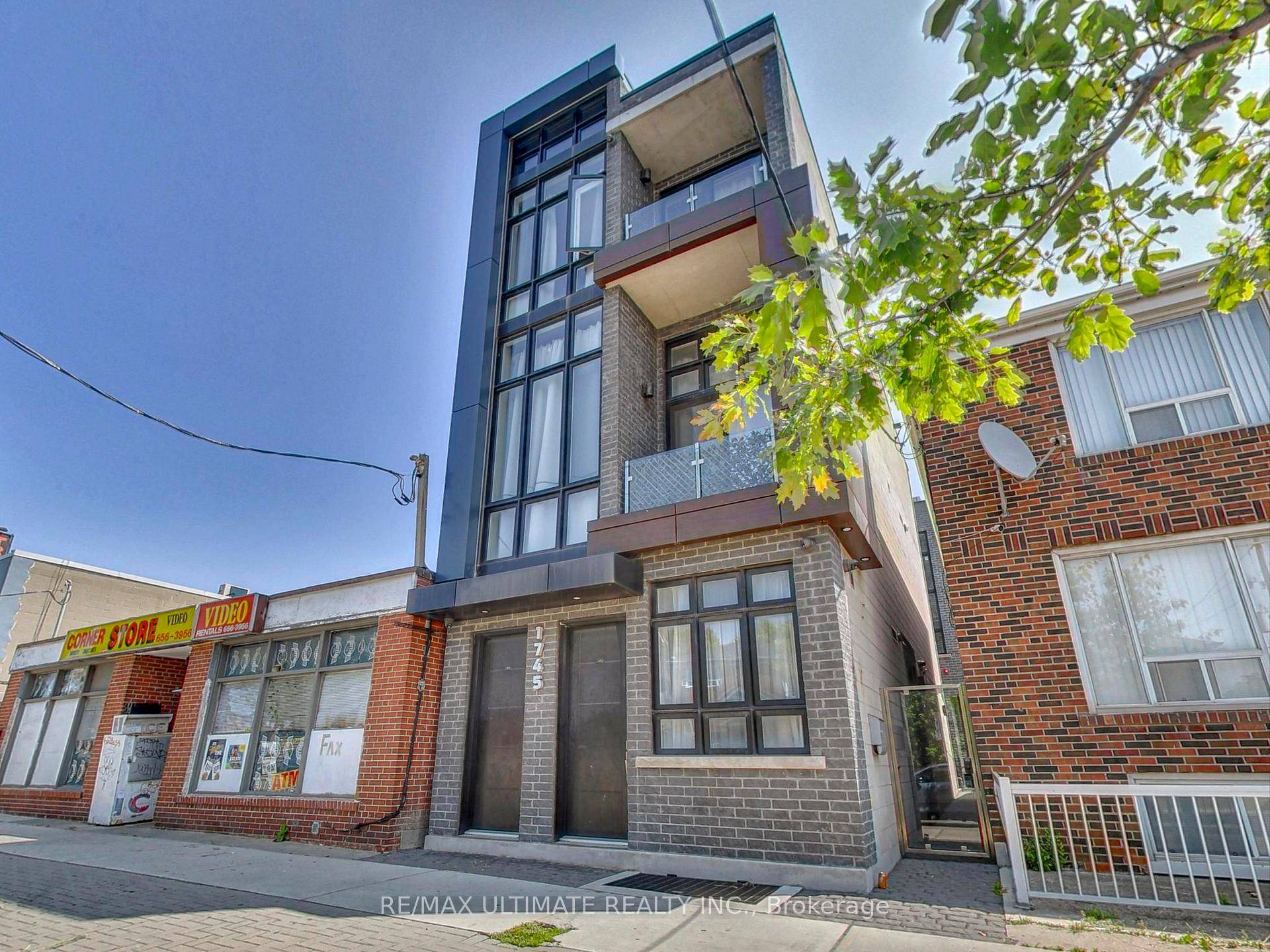 Sleek amp ; Stylish Lower Level Bachelor Loft Modern Boutique Living in a Prime Location.