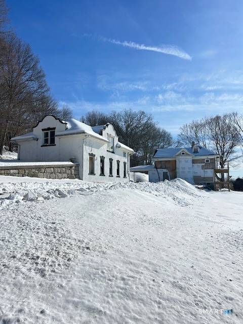 Rare 6. 31 Acre Water View Opportunity Ready for the final touches Subdivision Potential Discover an extraordinary waterfront estate offering breathtaking water views and exceptional potential.