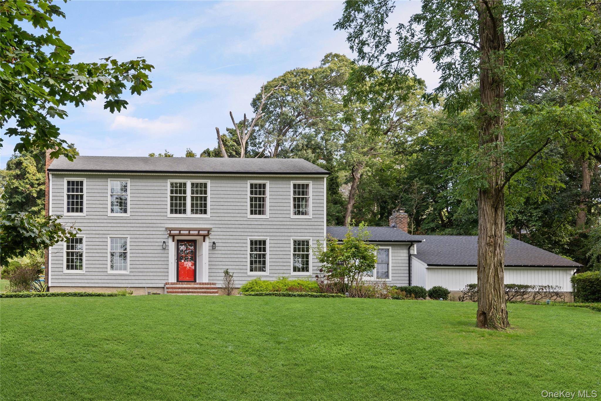 Welcome to your dream home in the coveted Makamah area !