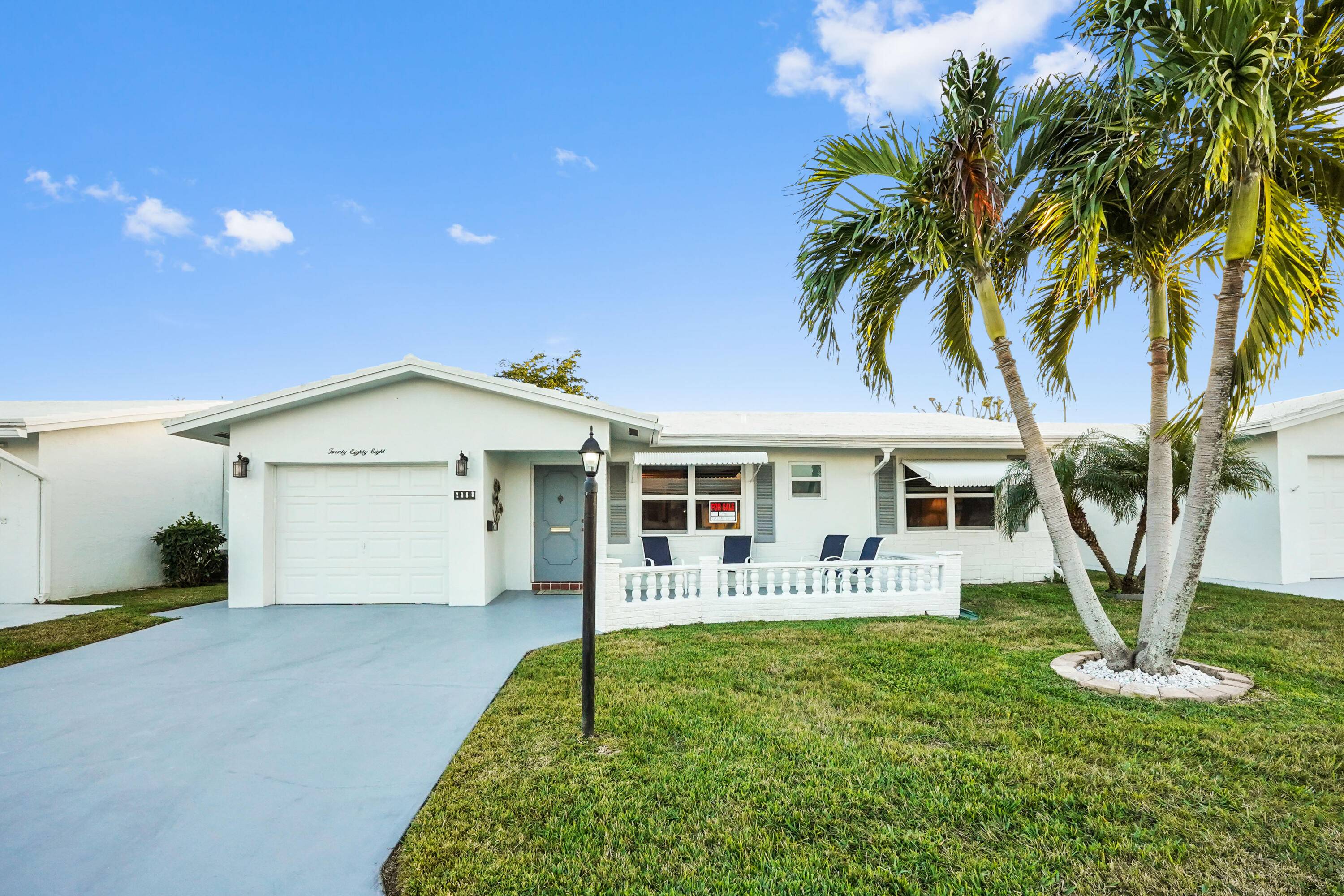 Welcome to Palm Beach Leisureville, a desirable 55 community !