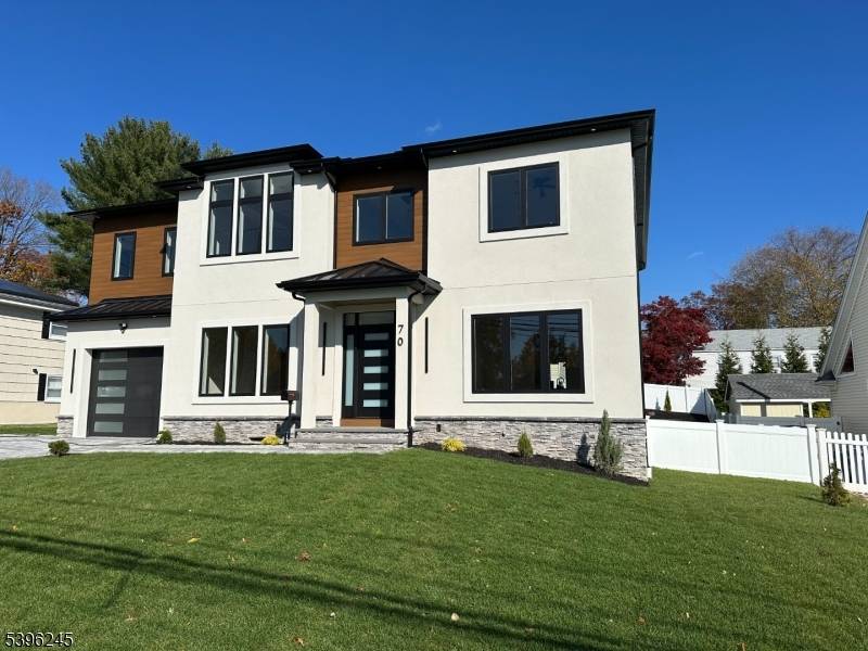 Luxury Smart Home in Montclair Heights, Clifton NJ.