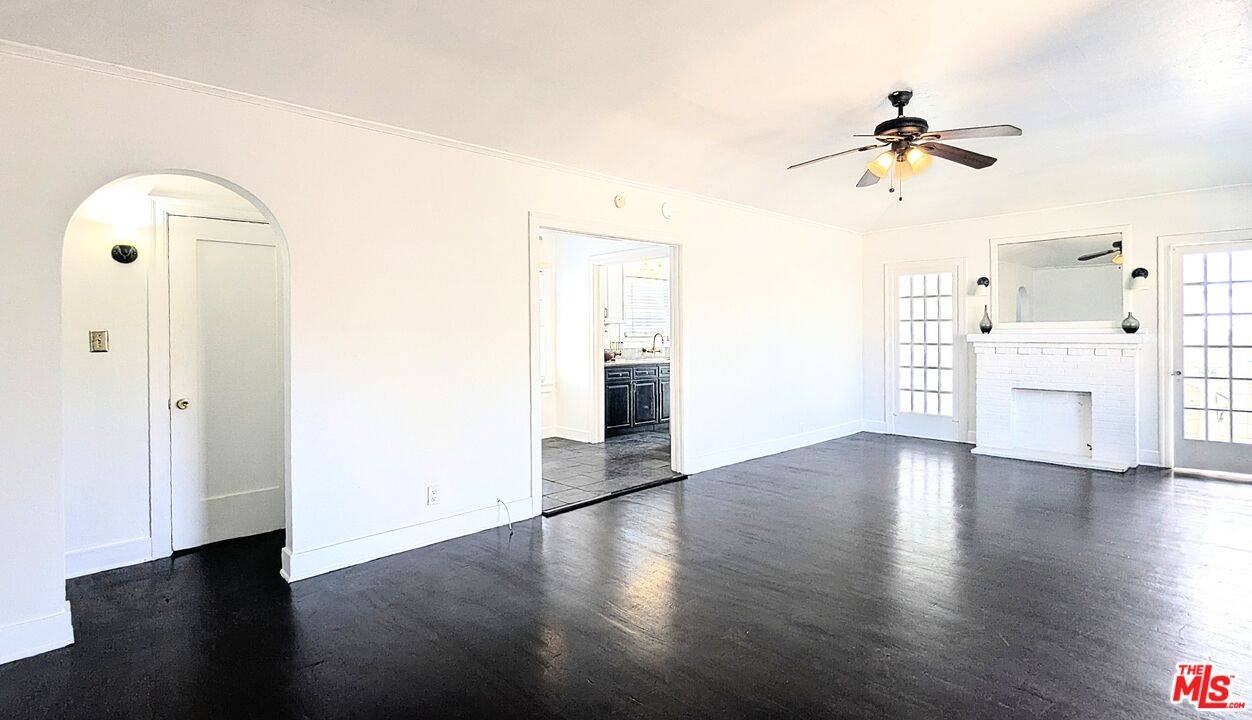 1857  7TH ST 2.0 Santa Monica LA