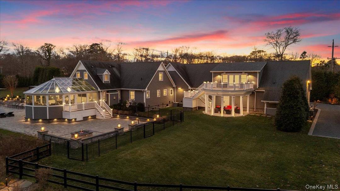 US Open Luxury Waterfront Rental Now Available.