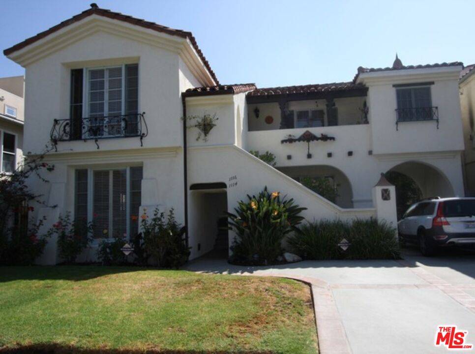 1114 S Clark Dr 3BR Beverlywood La
