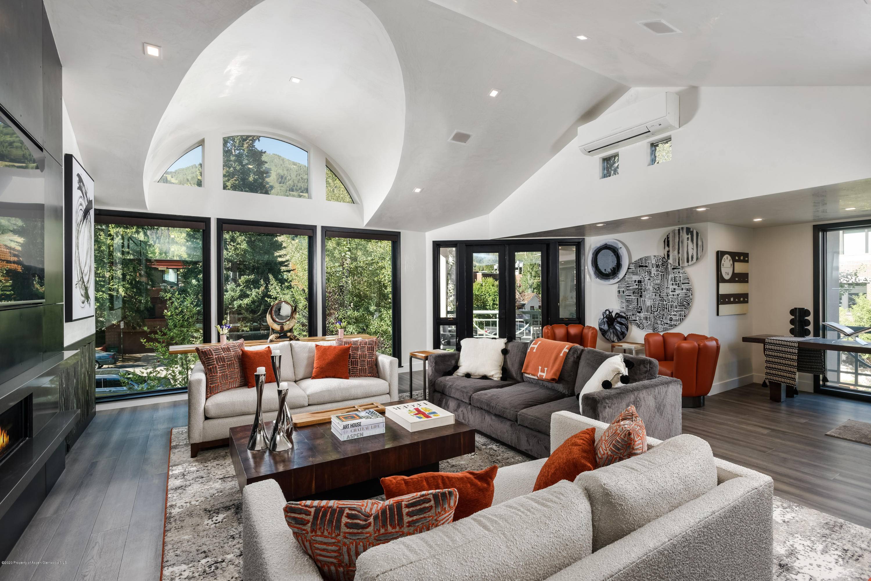 Premier location in the heart of Aspen with stunning, big views of Aspen Mountain.