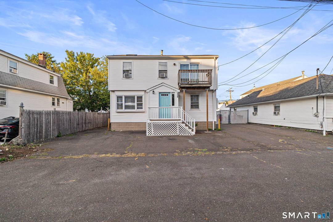 Bring the whole family ! This 5 bedroom home has everything you need for the perfect summer getaway.