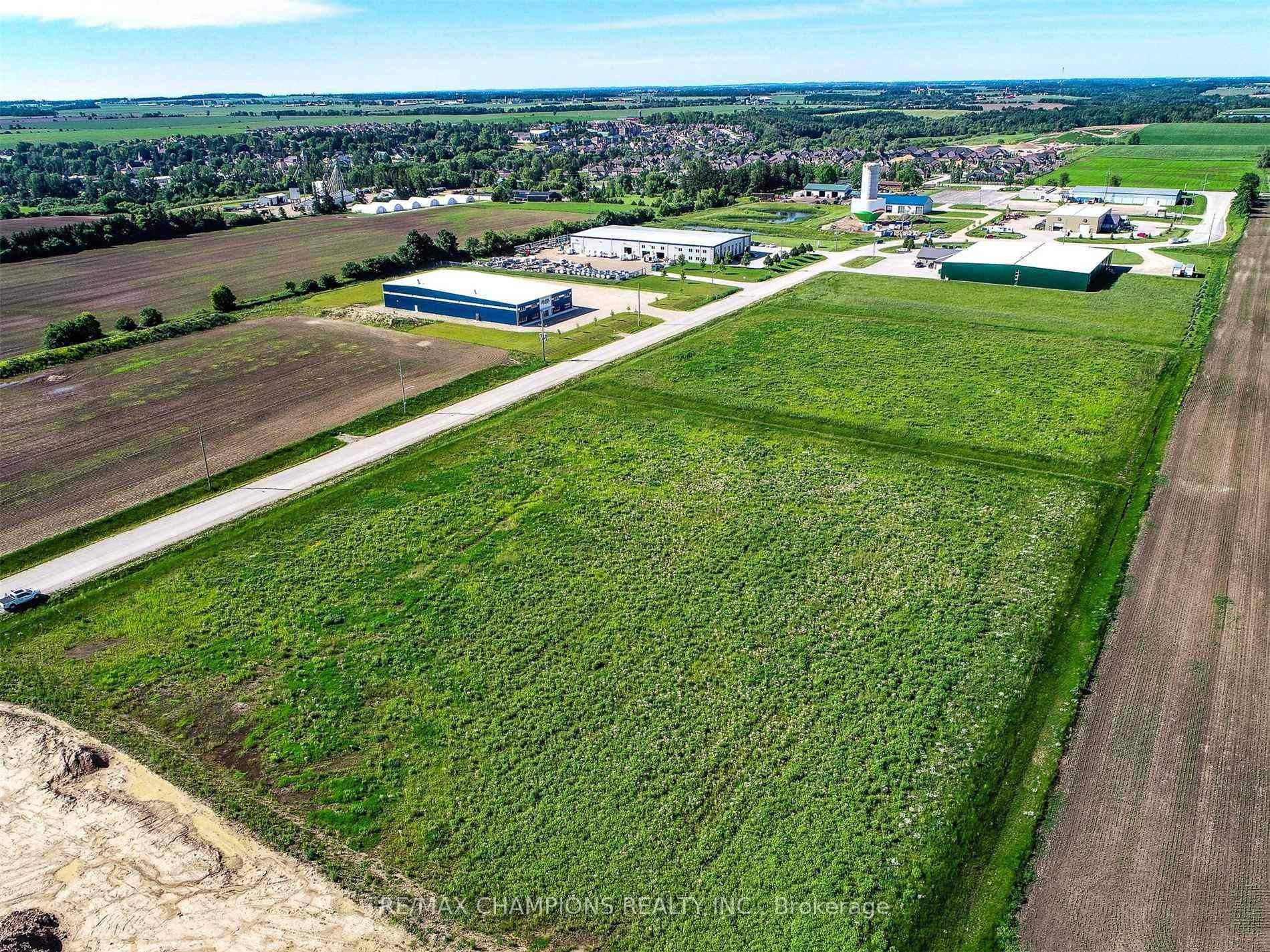 PRICED TO SELL General Industrial M1 Zone lot in Drayton Industrial Park, Municipal water, sewage amp ; gas servicing available at the lot line, It is Flat and clear 1.