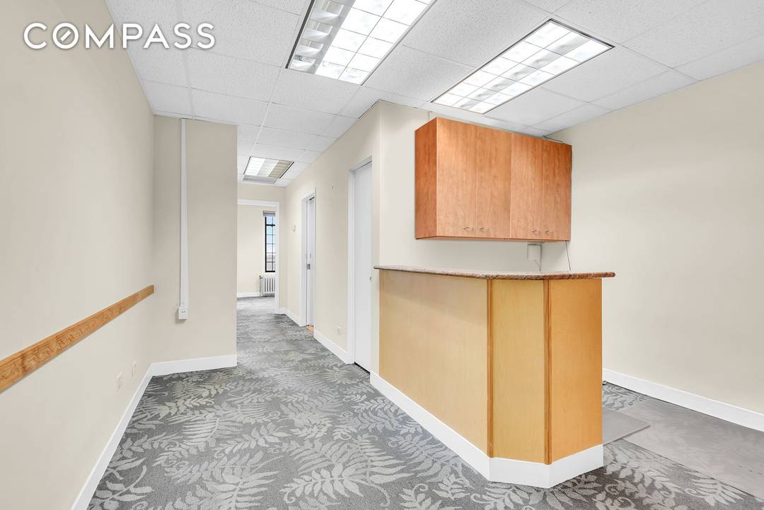 Brooklyn Heights Professional Office Space with Sweeping Manhattan and Harbor Views Discover prime professional office space in the heart of Brooklyn Heights at the Medical Arts Building, located on the ...