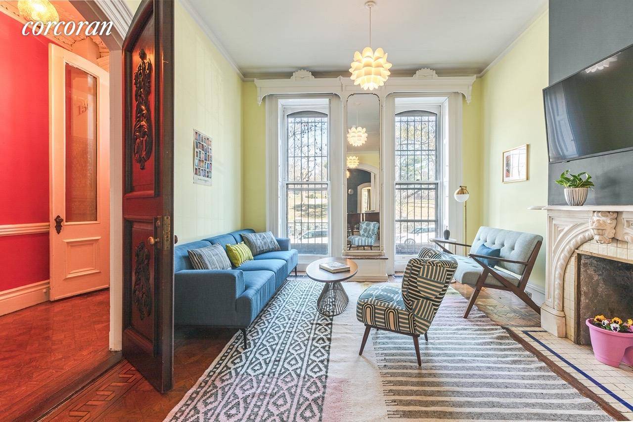 Exquisite Parkside Townhouse 150 Dekalb Avenue is a rare find, offering a well executed blend of meticulously restored classic period detail, elegantly fused with contemporary design and materials.