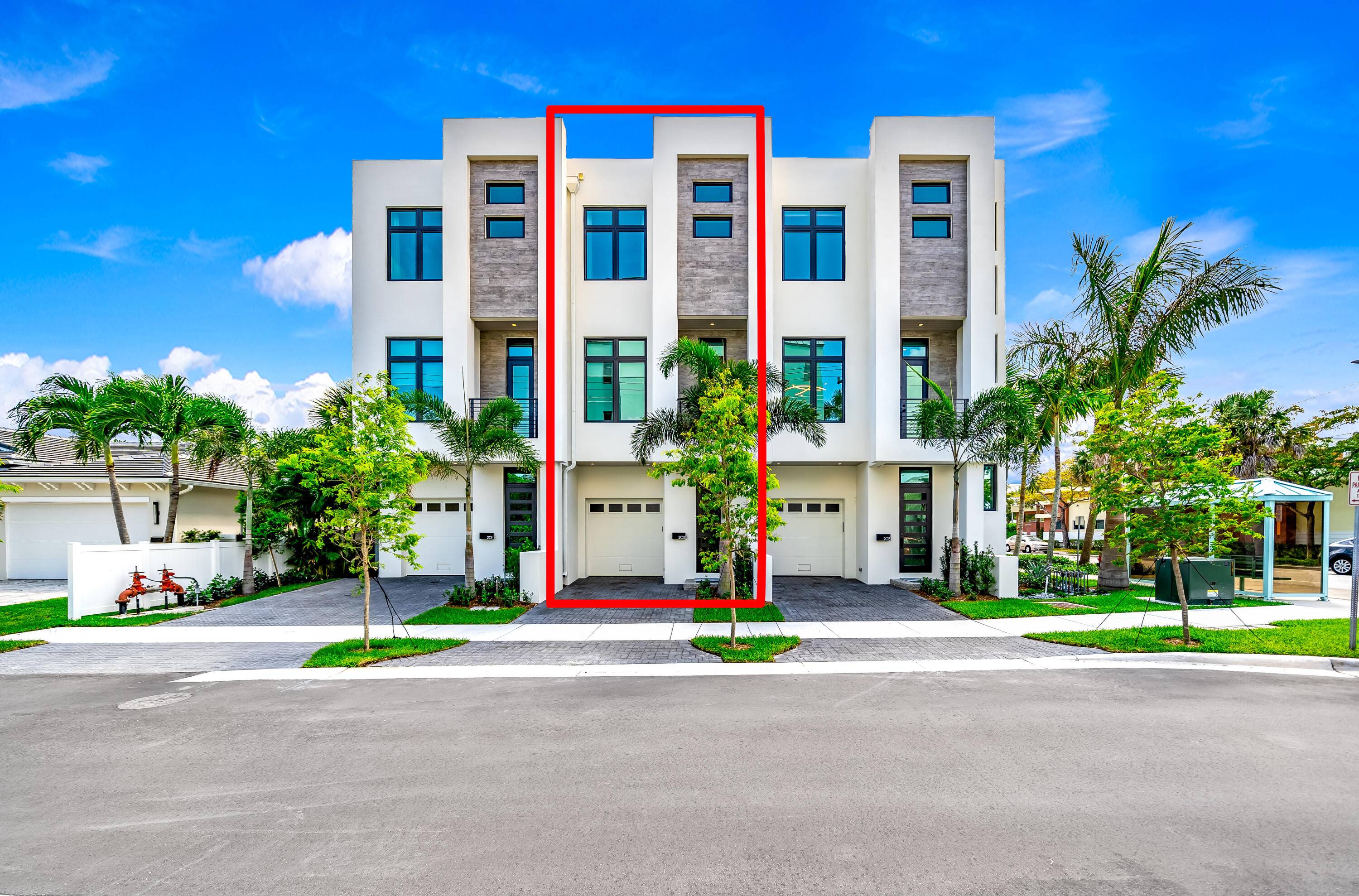 4 blocks from Atlantic Avenue and 2 blocks from intracoastal, new construction luxury 2 bedroom, 2 1 2 baths with loft office bedroom townhome built by prominent Albanese Home Builder, ...