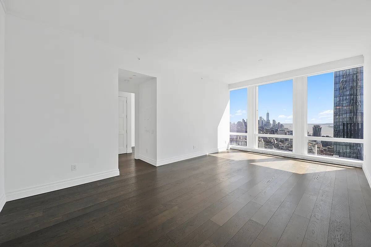 Residence 5505 is a south facing two bedroom, two and a half bath home spanning 1, 492 SF with breathtaking views of Downtown Manhattan, the Hudson River, One World Trade, ...