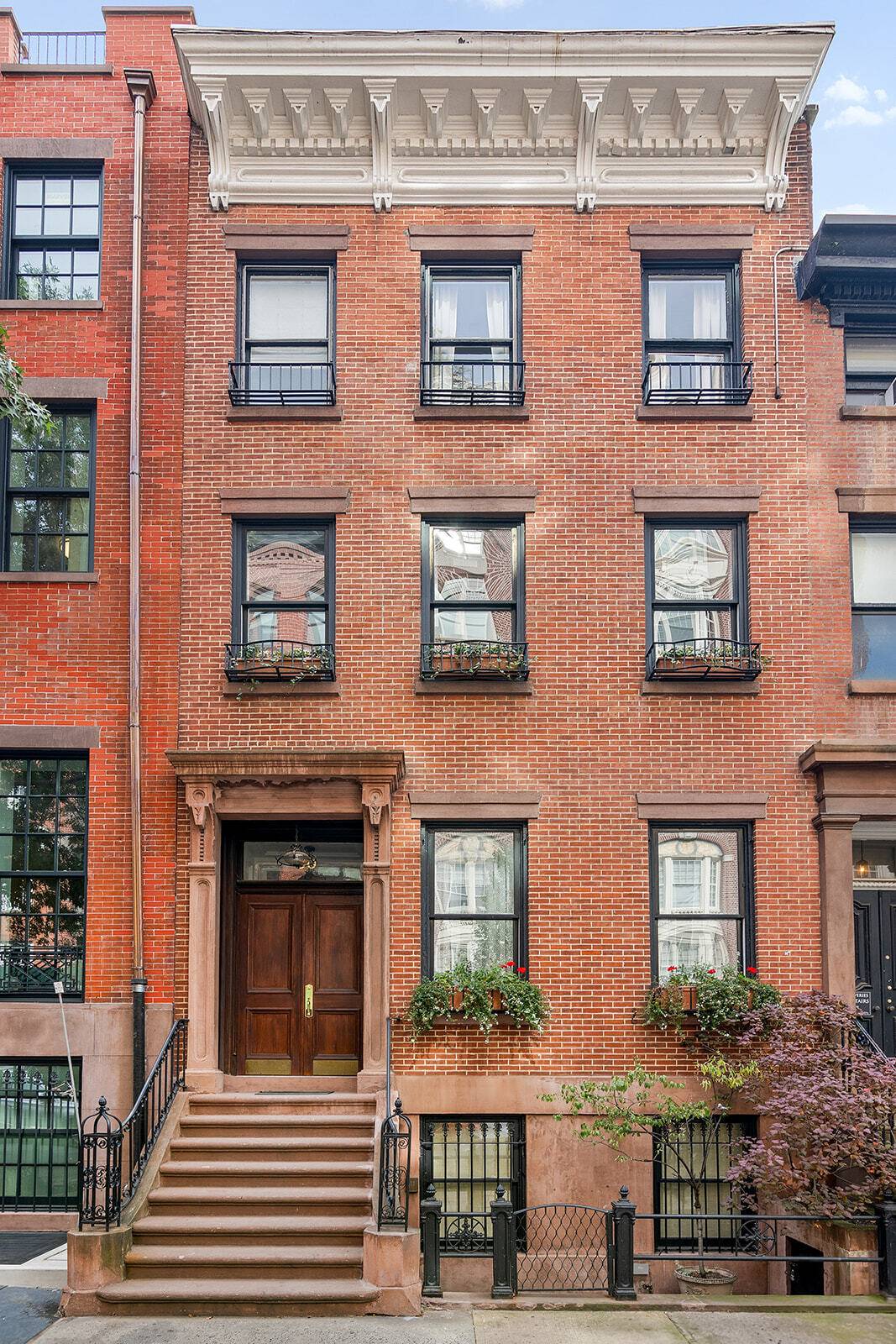 Located on one of Greenwich Village s most prestigious tree lined townhouse streets, 30 West 11th Street is a 22.