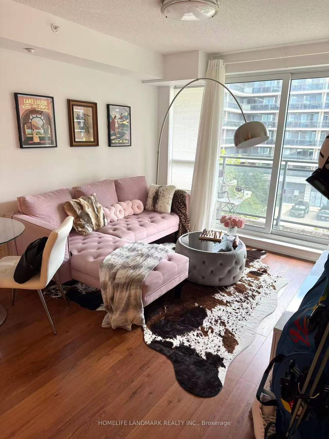 Royal Gardens Condo, Furnished 1 bedroom unit.