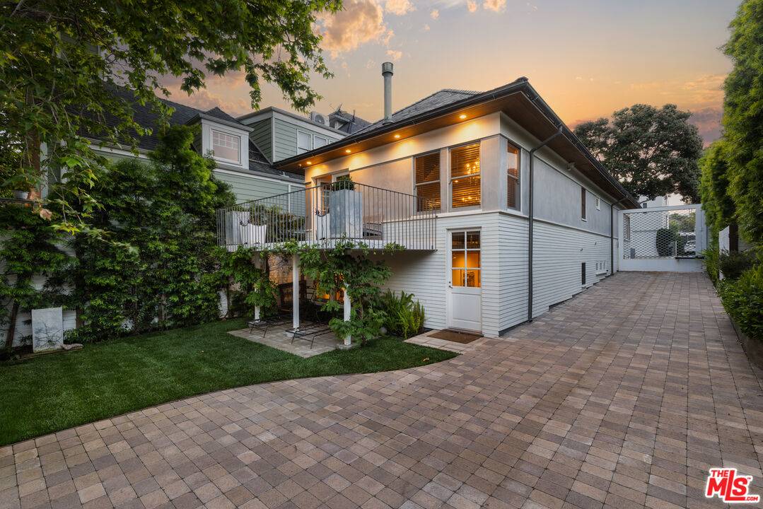 128   Wadsworth Ave 3BR Santa Monica La