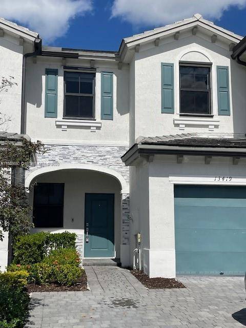 Welcome to Pine Vista ! This bright and spacious 3 bedroom, 2.