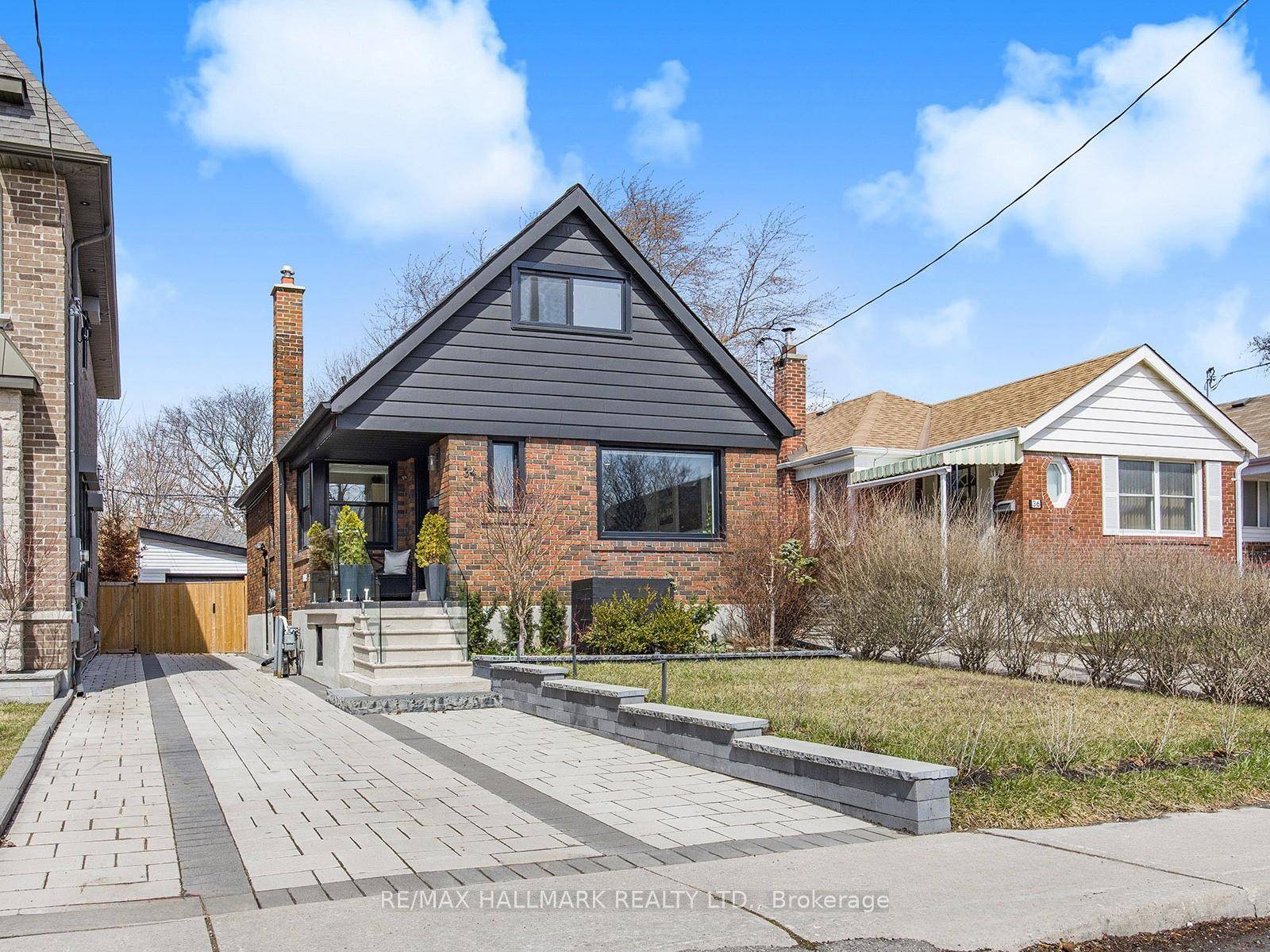 Welcome to 34 Tiago Avenue, a solid, well built detached home in the heart of the desirable Topham Park community.