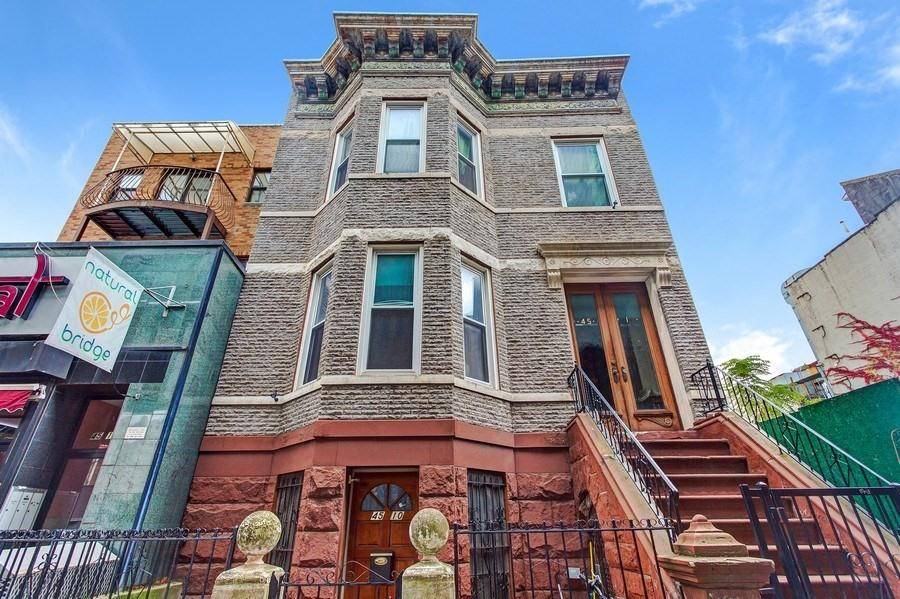 Mixed use building in prime LIC near 7, E, M and G trains, Trader Joes, PS1and Target !